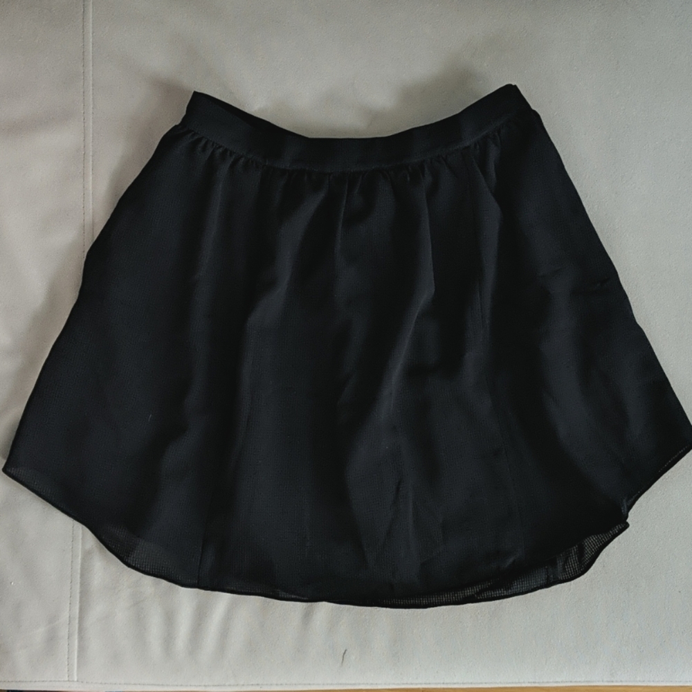 Black skater skirt - Kimchi Blue Size 6